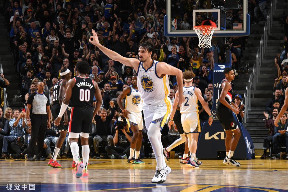 他以一打四 他以一打四